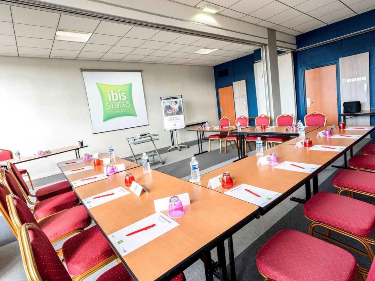 Отель Ibis Styles Бове Экстерьер фото